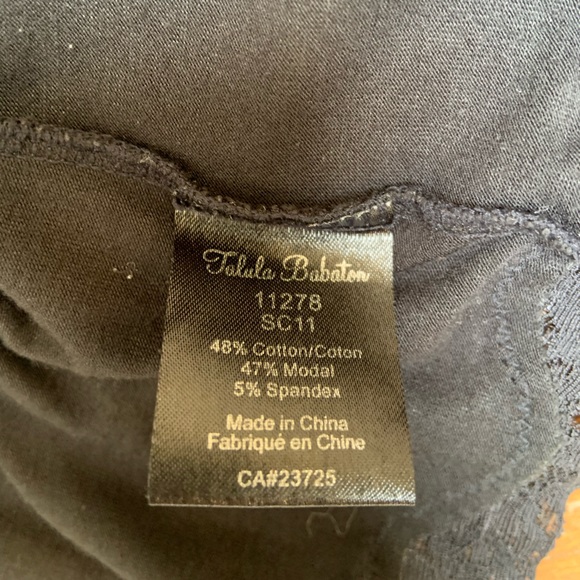 ARITZIA Talula black camisole with lace trim and adjustable straps - Picture 4 of 5